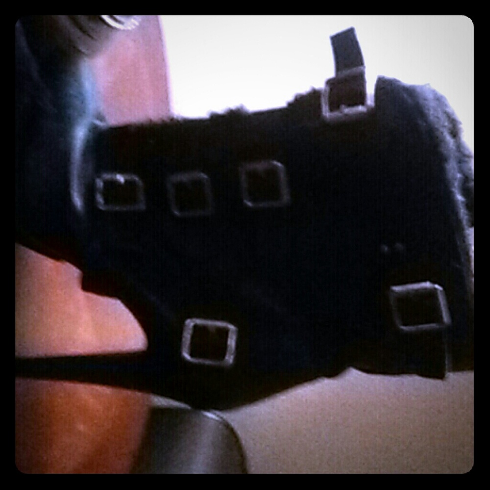 Deron  heels worn once